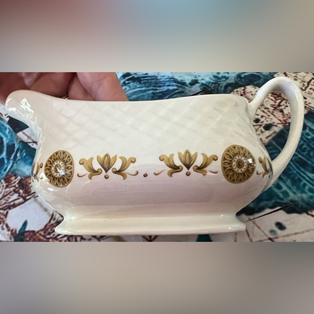 Vintage Gold Medallion Enoch Wedgewood Gravy Boat